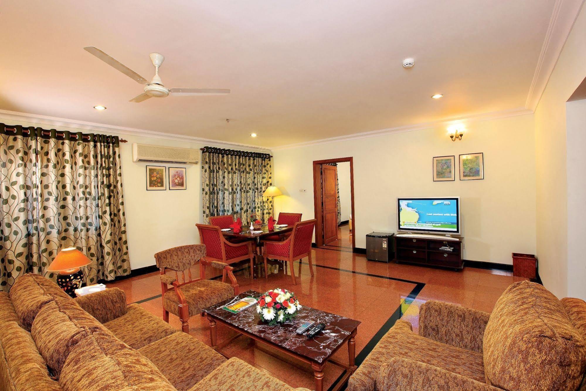 Quality Airport Hotels Nedumbassery Dış mekan fotoğraf