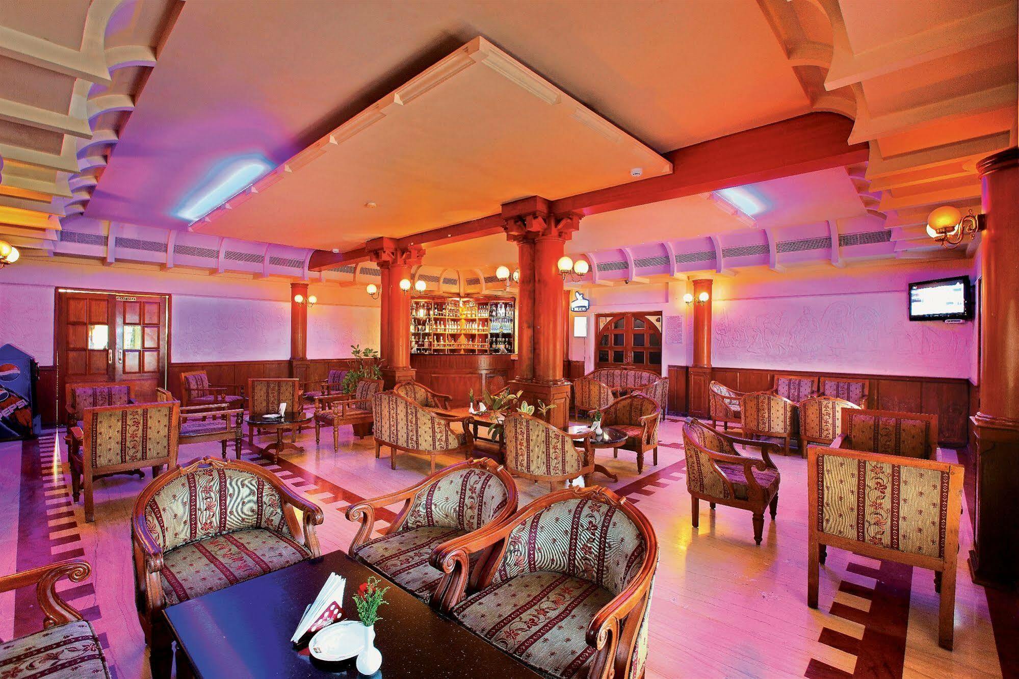Quality Airport Hotels Nedumbassery Dış mekan fotoğraf